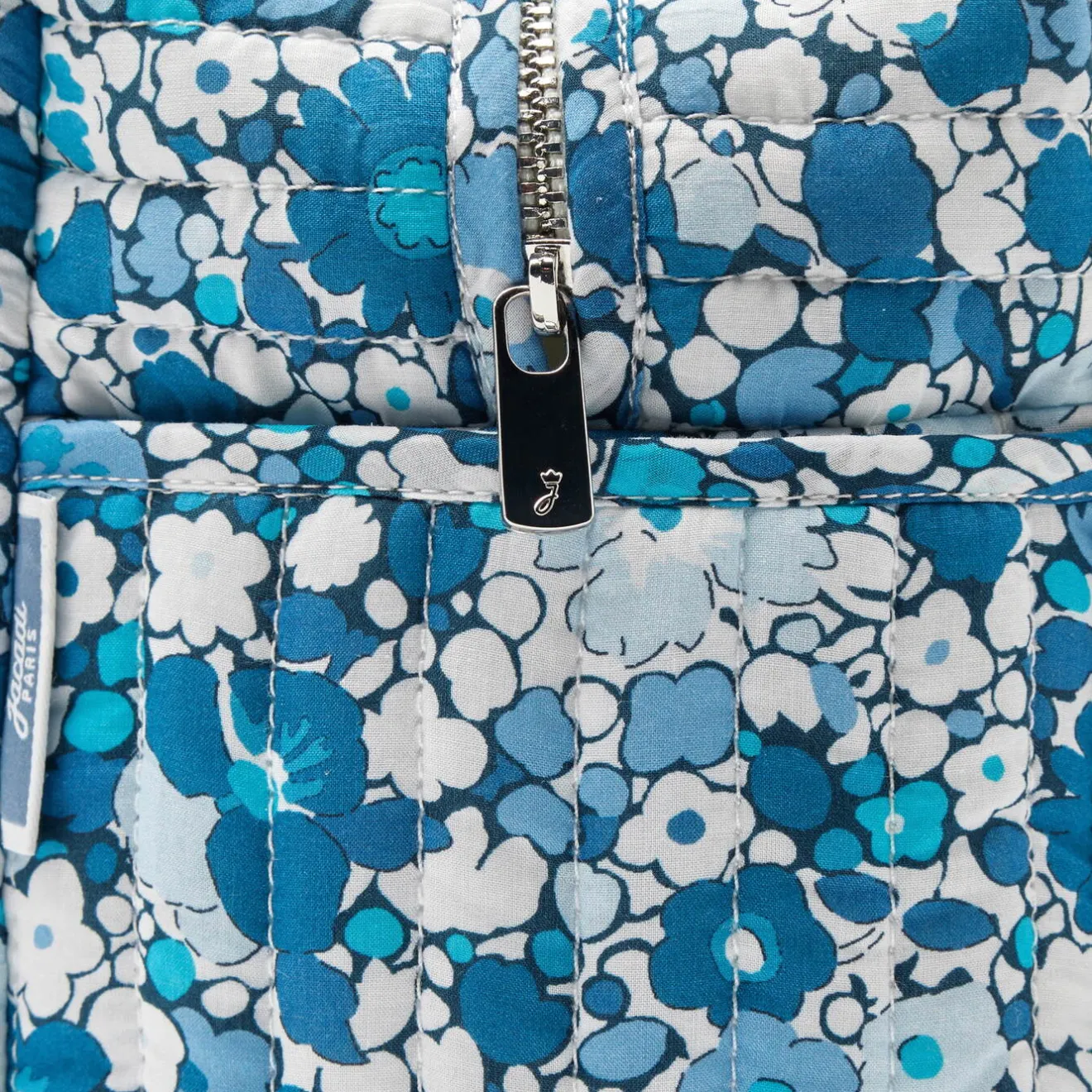 Jacadi Wickeltaschen & Kulturbeutel|Wickeltaschen & Kulturbeutel>Kulturbeutel aus Liberty-Stoff BLAU/MEHRFARBIG