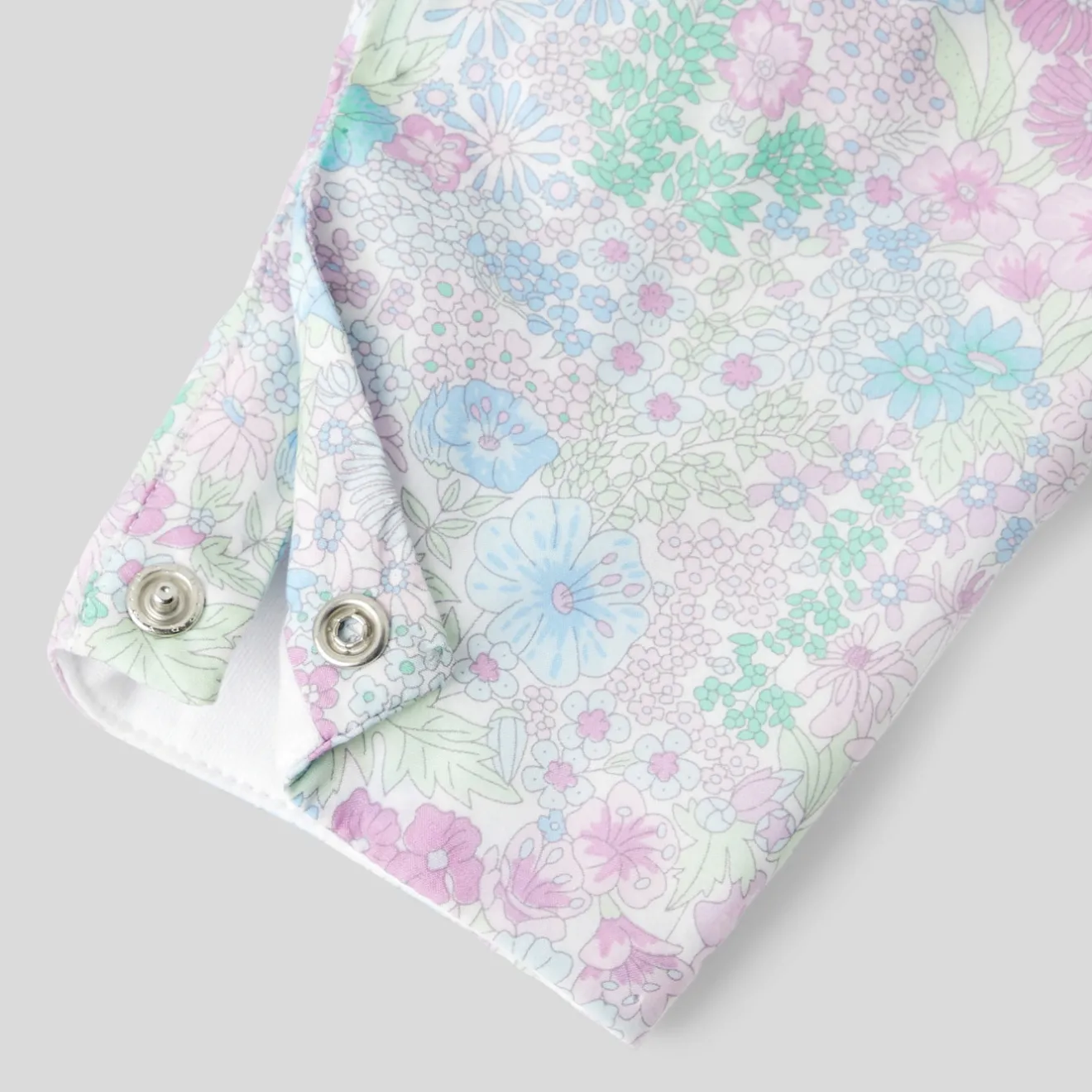 Jacadi Spieler, Latzhosen, Ensembles>Overall aus Liberty-Stoff für Mädchen WEISS/MEHRFARBIG